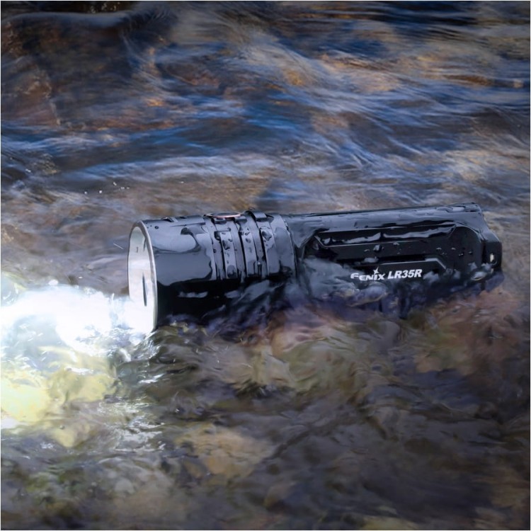 latarka-led-fenix-lr35r-7661a9a6e2a24162a4a5718df38482c1-9635f605.jpg